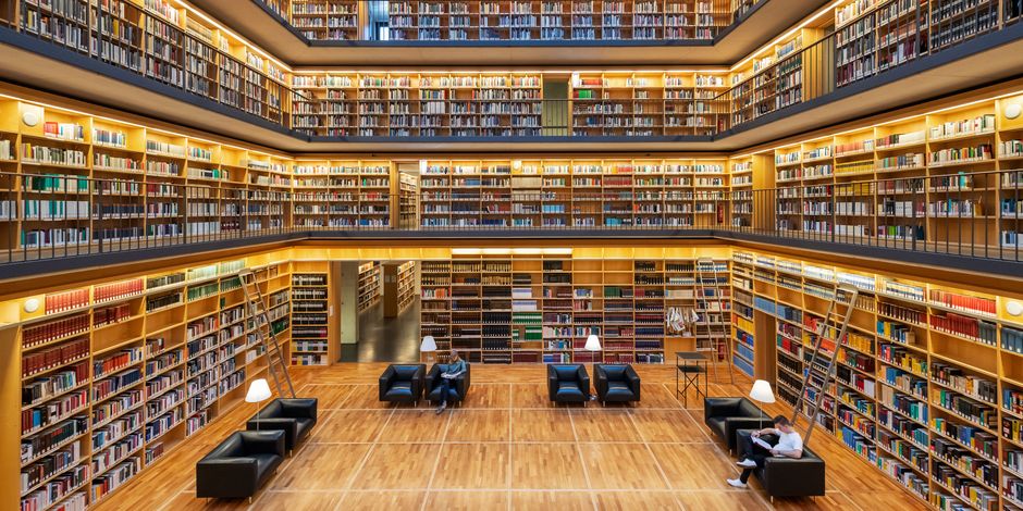 Herzogin Anna Amalia Bibliothek, Studienzentrum Blick in den Bücherkubus des Studienzentrums