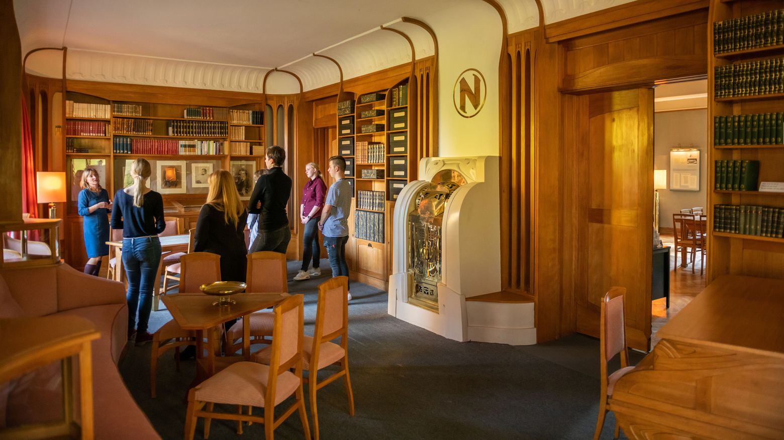 Nietzsche-Archiv Bibliotheks- und Vortragsraum mit Interieur von Henry van de Velde